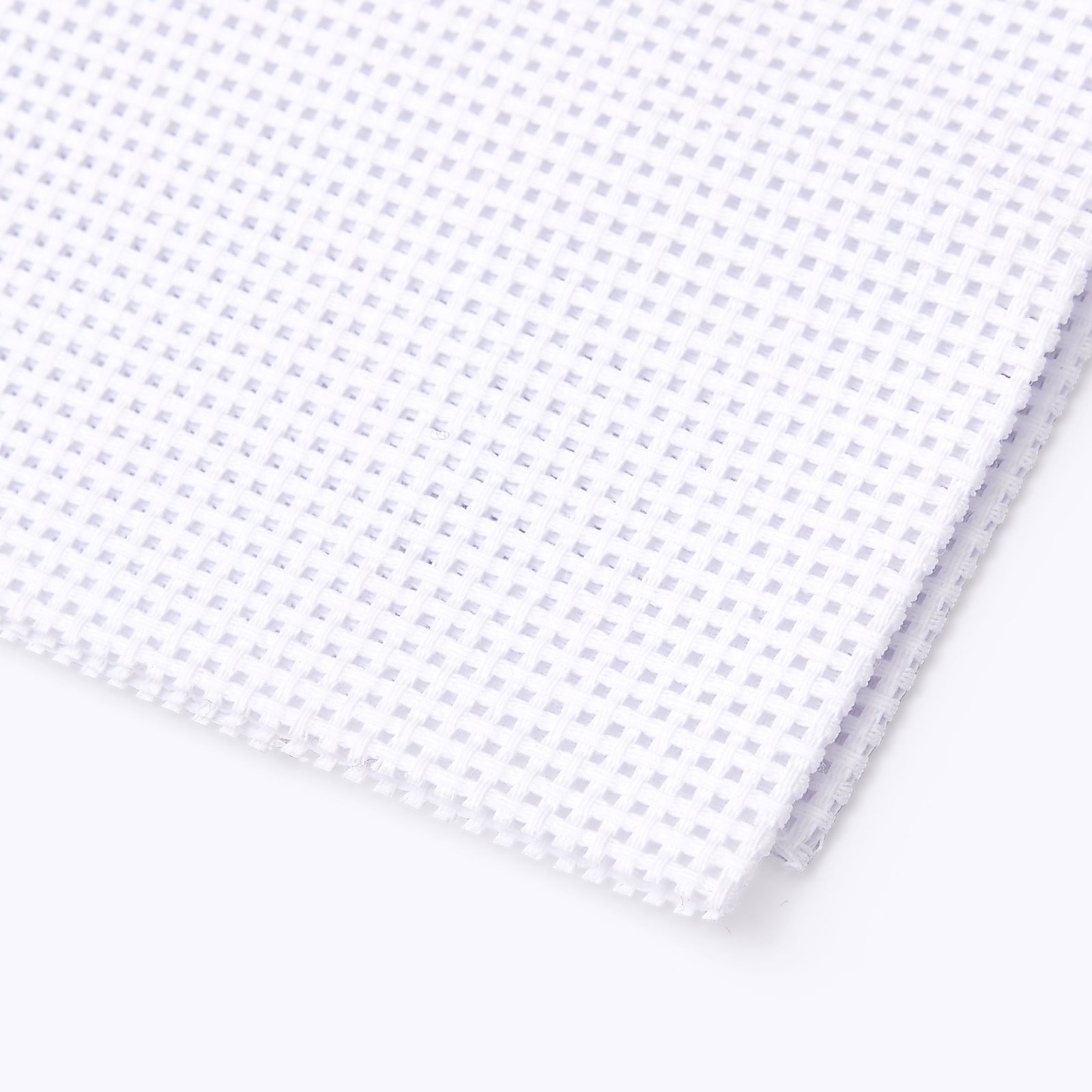 Aida fabric 3,2 blocks/cm 52x50cm white 98113_pack_b