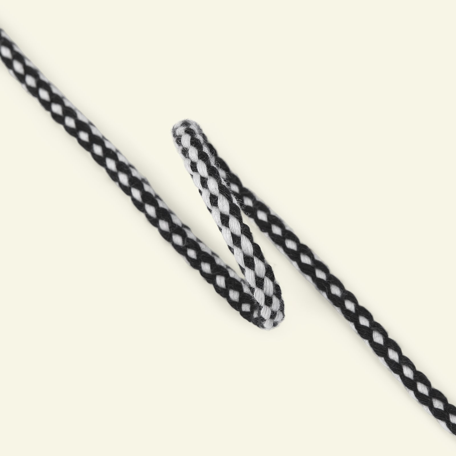 Anorak cord 4,5mm black/white 5m 75205_pack