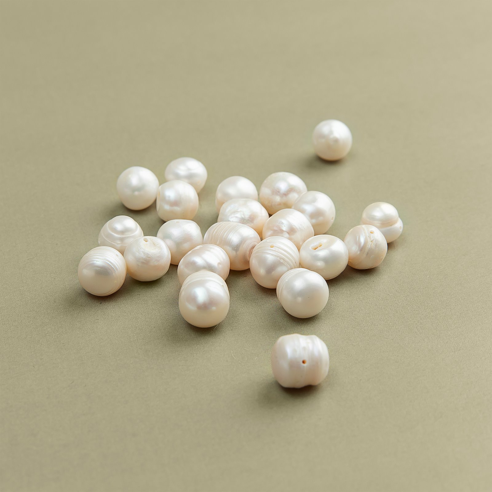 Beads freshwater 10-12mm white 22pcs 45442_sskit