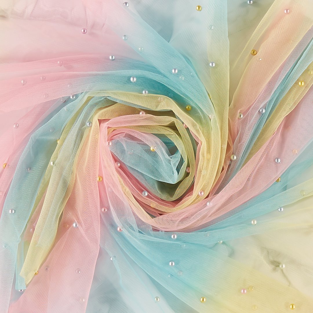 Billede af Blød tyl med regnbue farver og perler