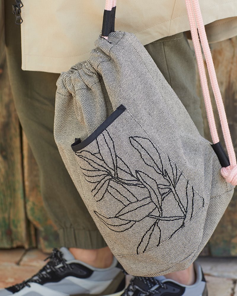 Broderi på lomme på veske DIY1020_embroidery_bag.jpg
