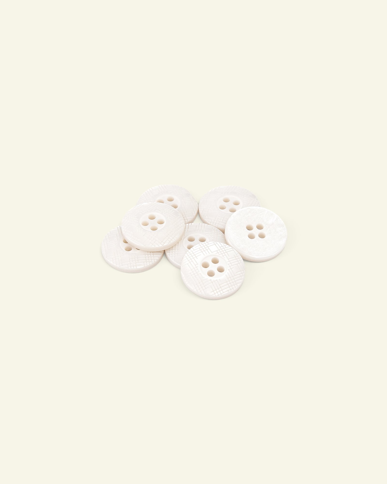 Button 4-holes 18mm white 7pcs 33104_pack