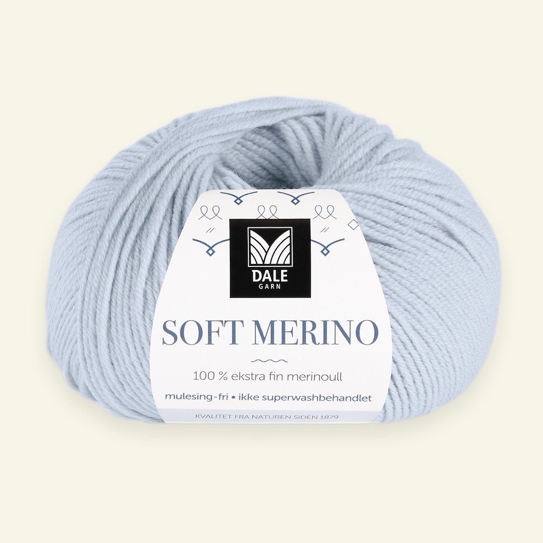 Se Dale Garn, 100% ekstra fint merinogarn "Soft Merino", lys blå (3011) hos Selfmade