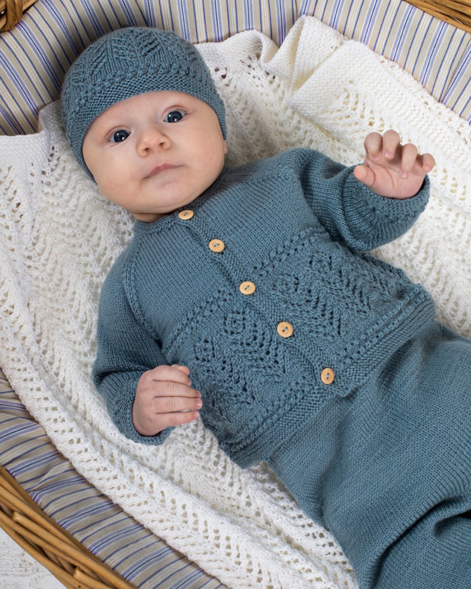 Dale yarn, knitting pattern – Millian & Milla Newborn Set DALE6023_Millian_Milla_Set.jpg