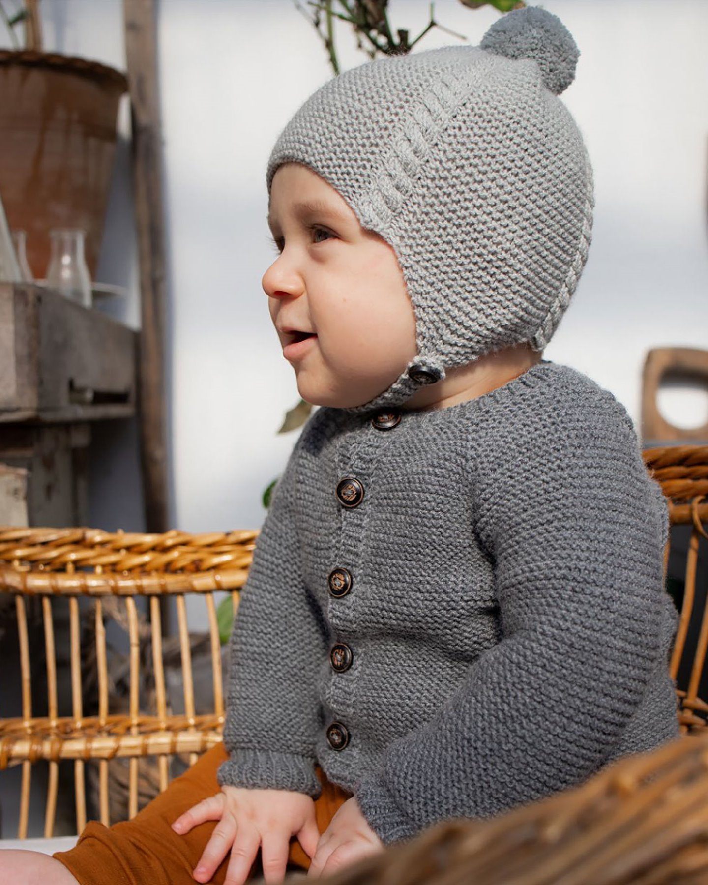 Dale yarn, knitting pattern – Sweetie Jacket & Beanie, child DALE6018_Søting_Jacket_Hat.jpg