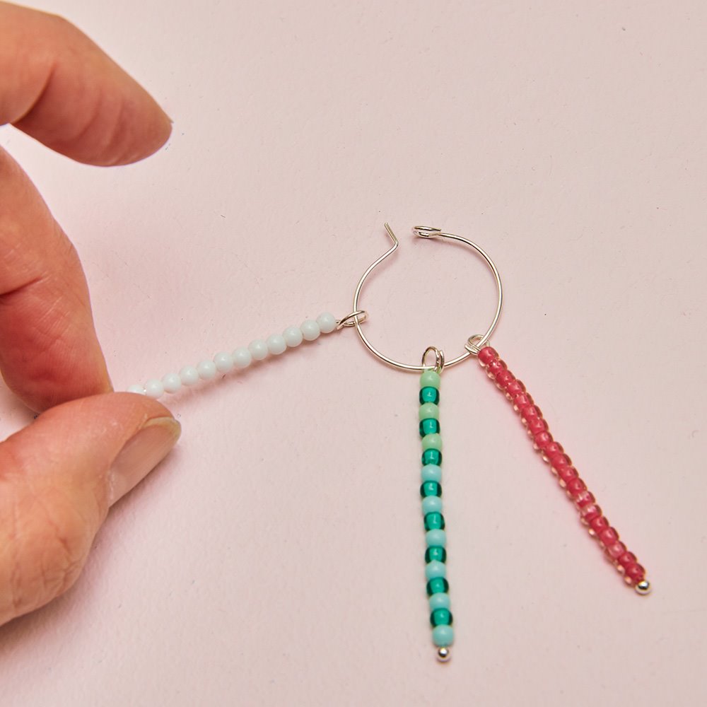 DIY: Creole earrings with beads DIY6036_step04.jpg