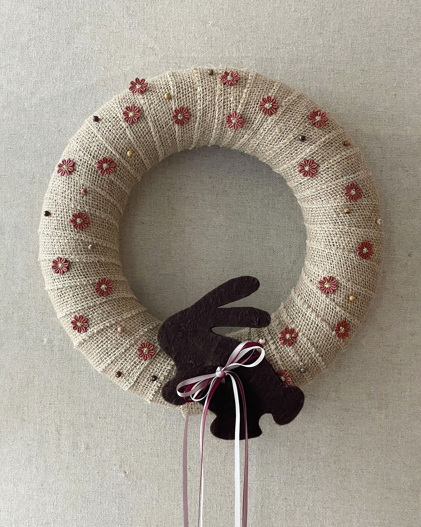DIY: Jute-wrapped Easter wreath with bunny DIY4311-Image.jpg