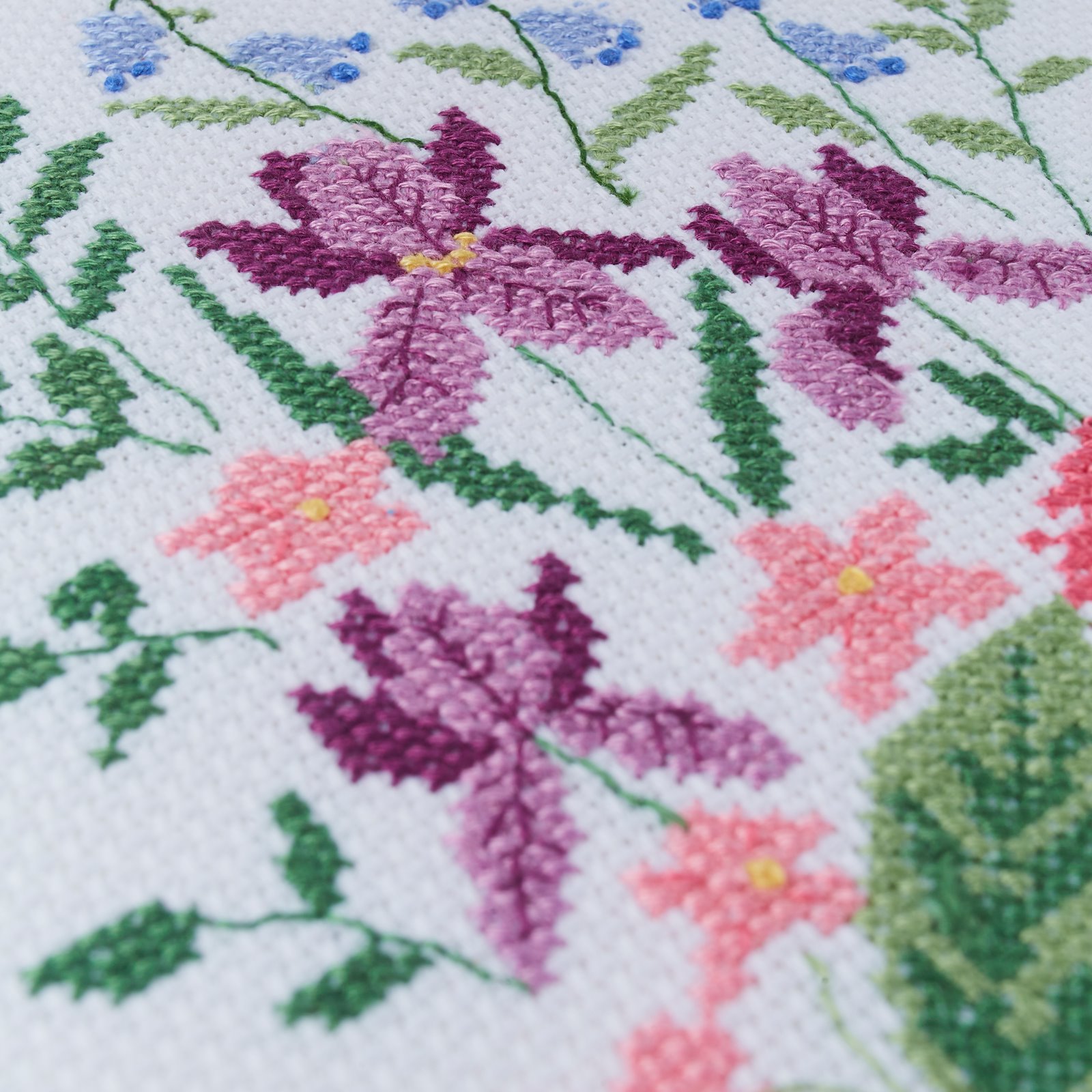 DMC Cross stitch template: Hedgerow floral DIY1528_image_f.jpg
