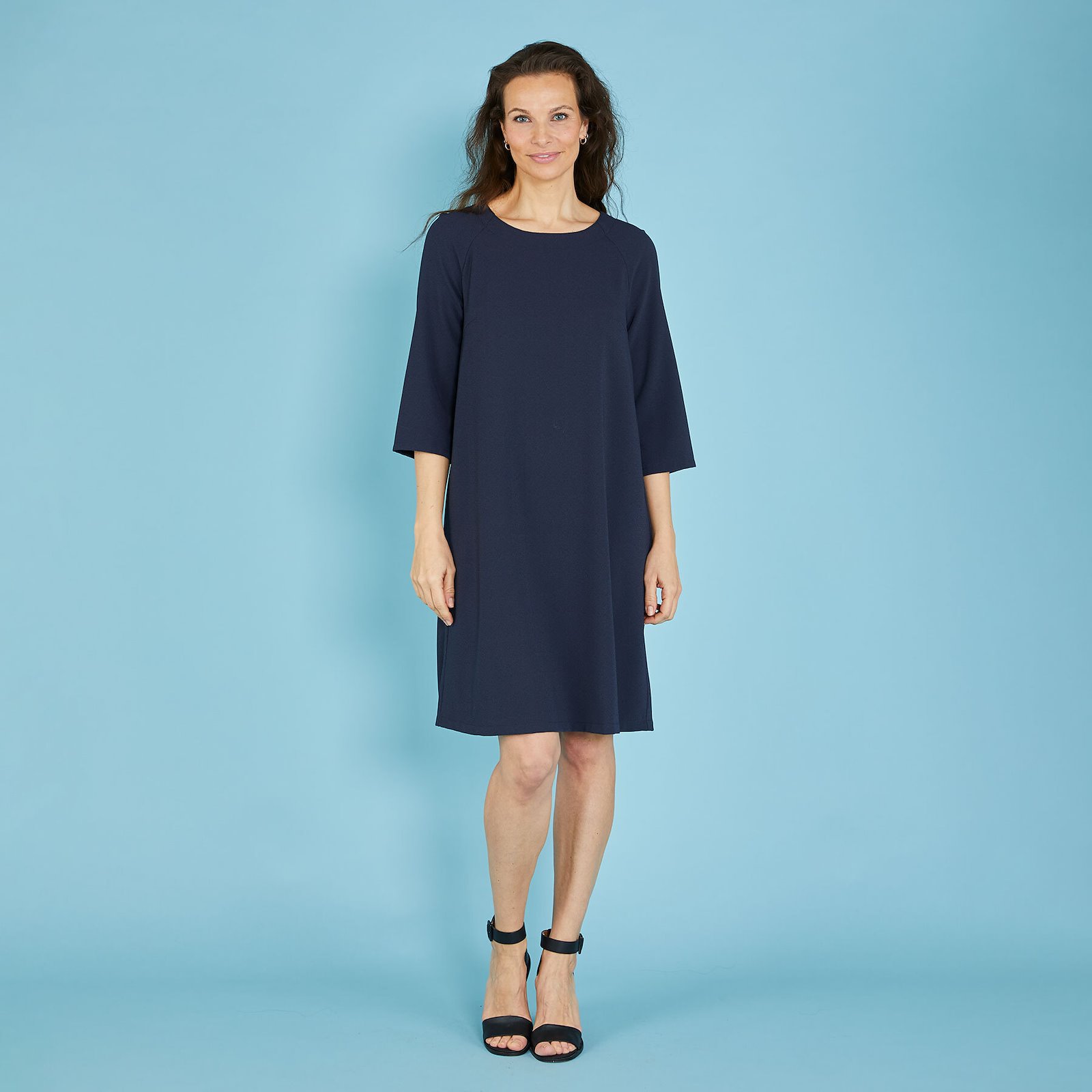 Dress with A-shape and raglan sle, 38/10 p23175000_p23175001_p23175002_p23175003_p23175004_pack_d