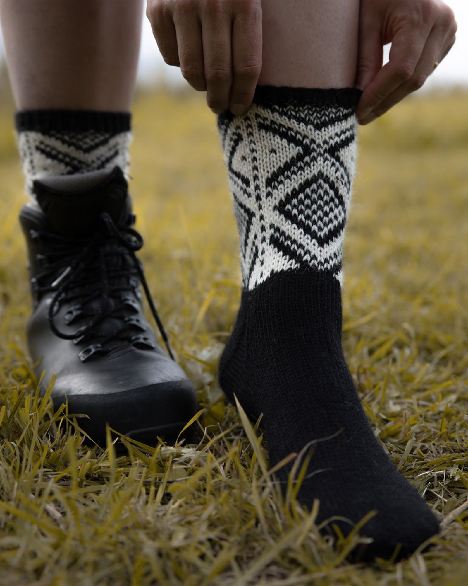Du Store Alpakka, knitting pattern – Cortina Socks DALE3012_Cortina_Socks.jpg