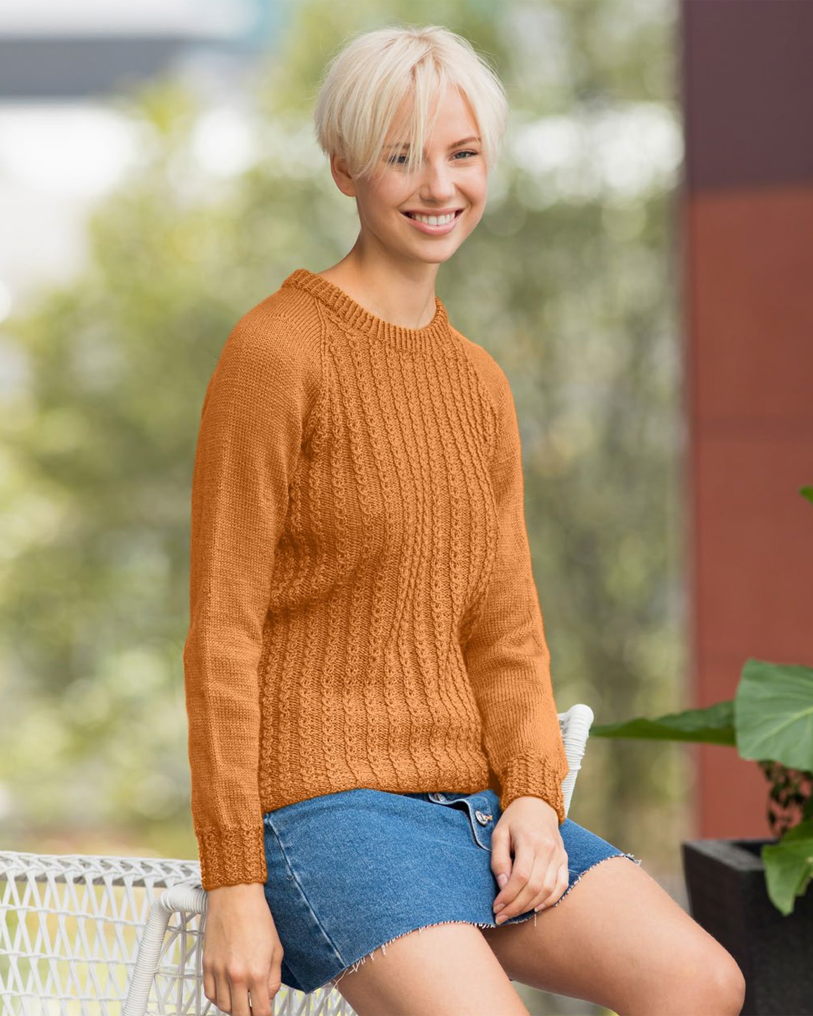 Du Store Alpakka, strikkeopskrift – Augusta sweater DALE2048_Augusta_Jumper.jpg