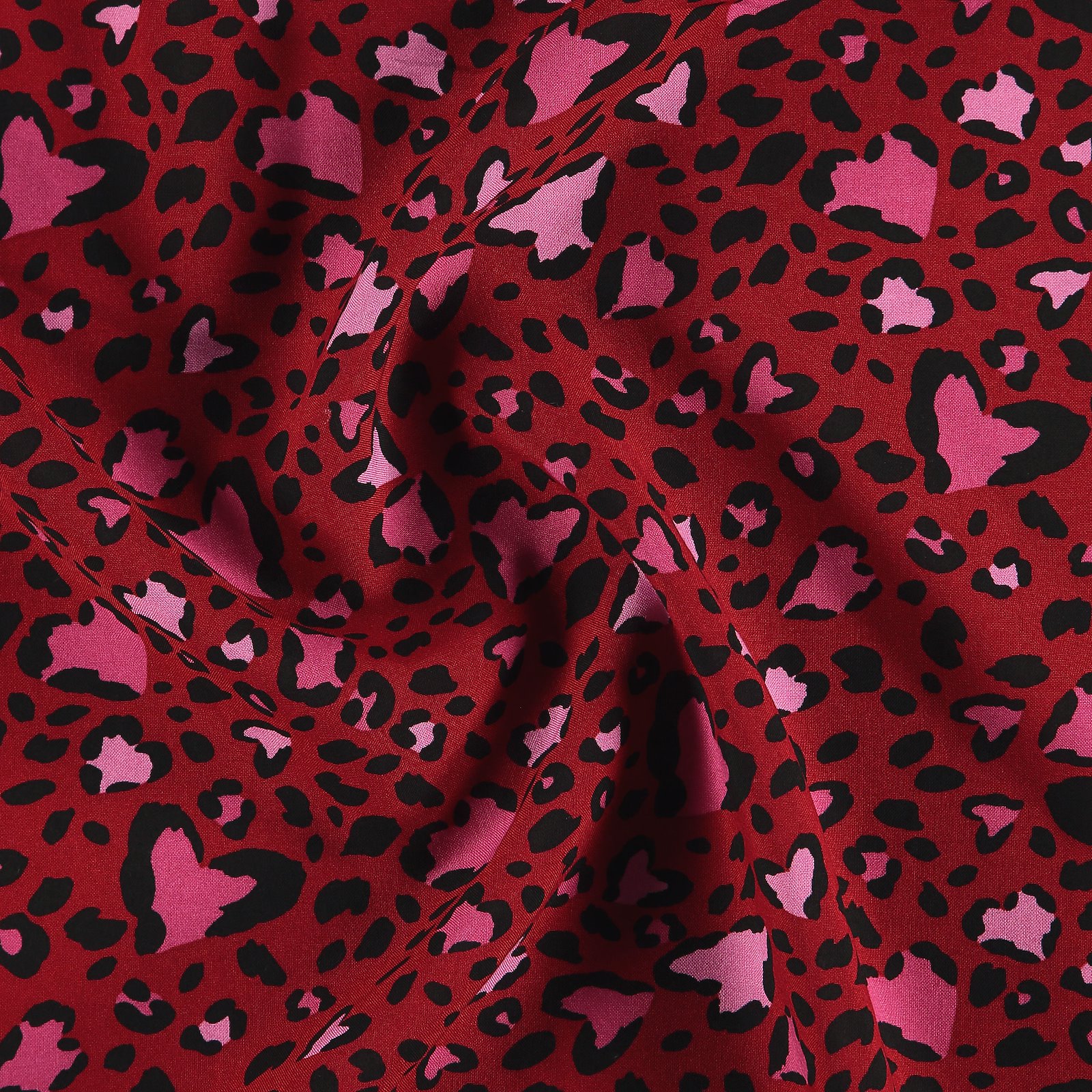 Ecovero woven viscose red with hearts 710711_pack.jpg