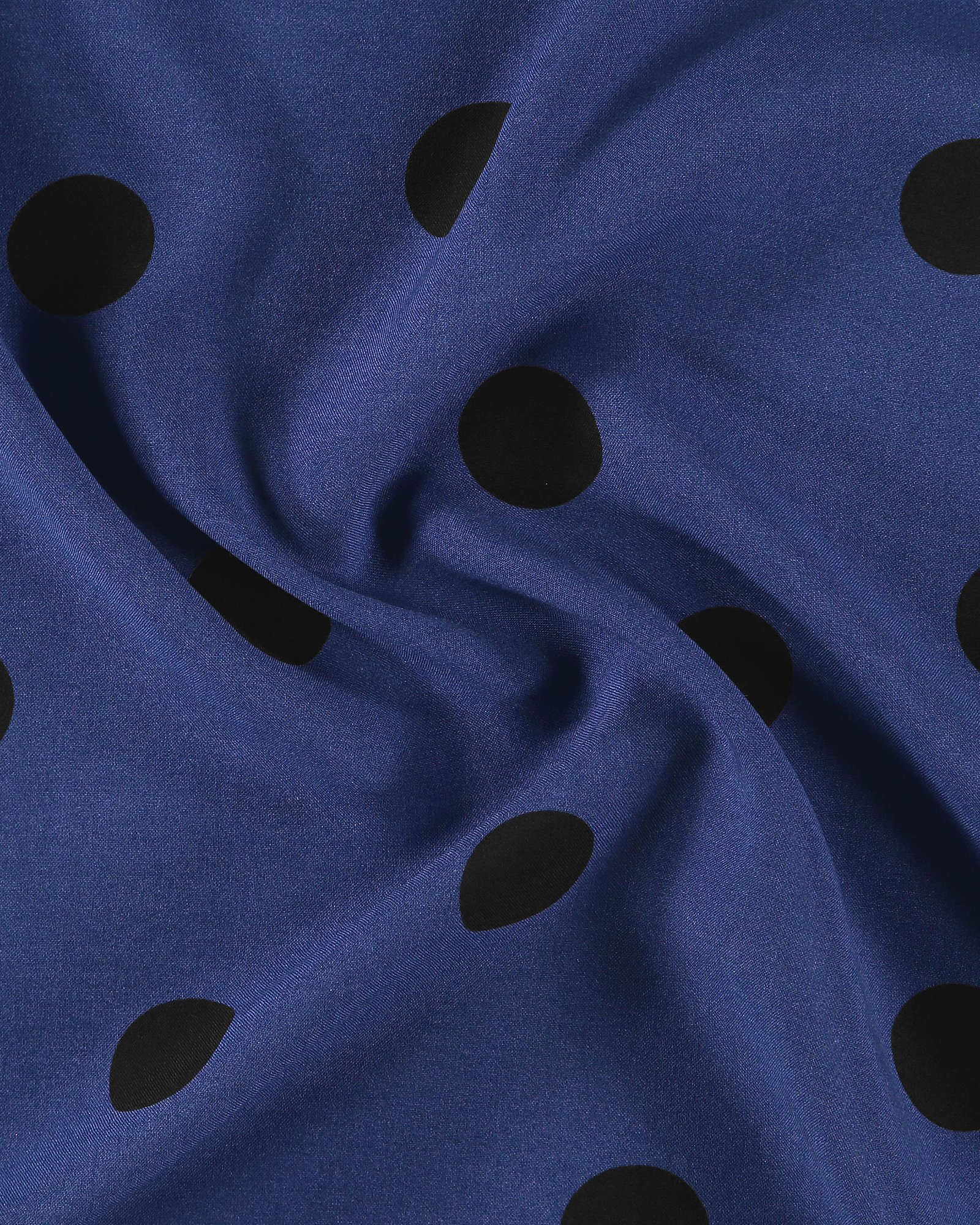 Ecovero woven viscose with big dots 710727_pack