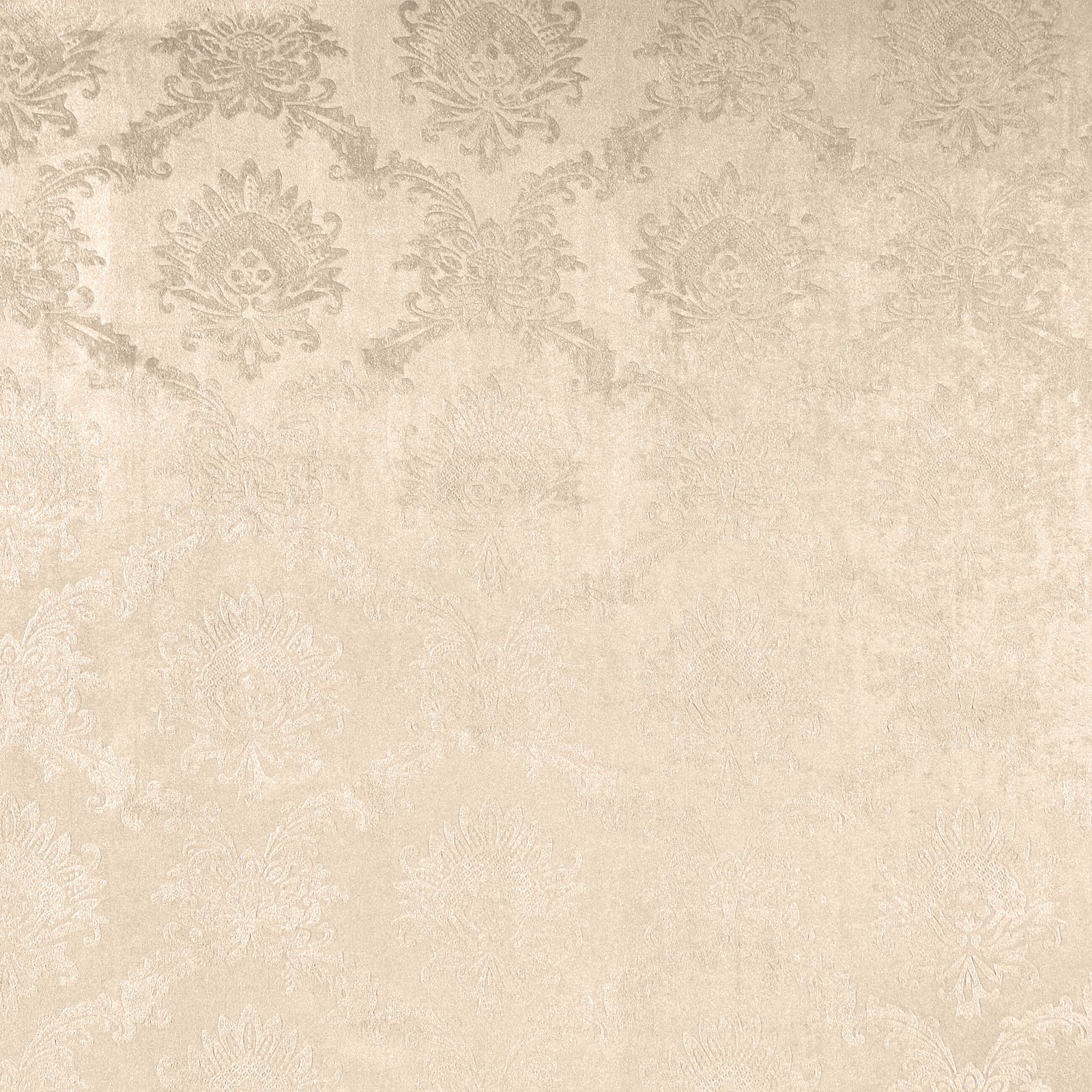 Embossed velvet sand w wallpaper look 250706_pack_solid