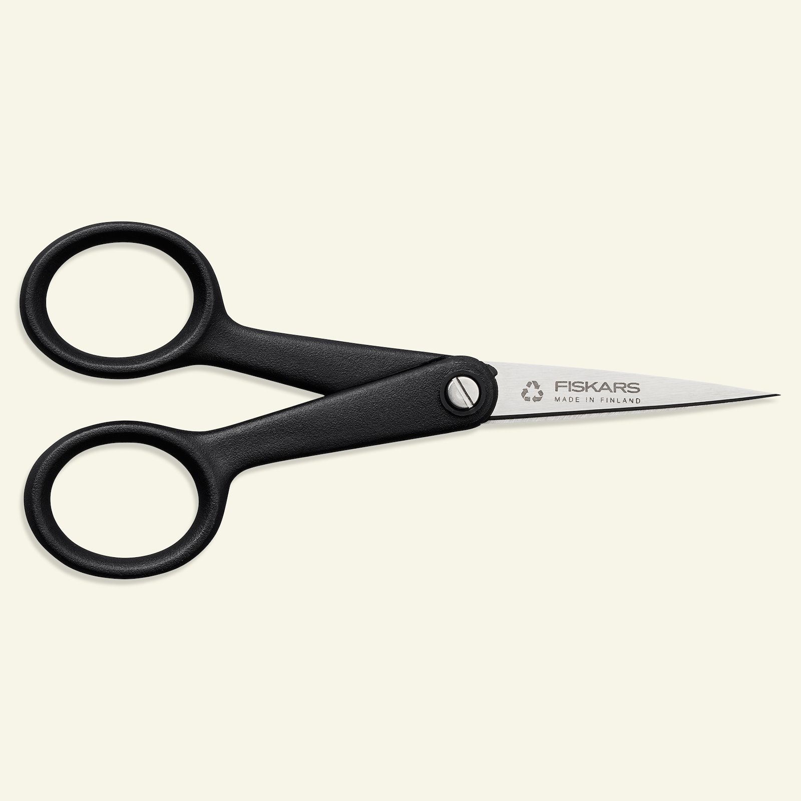 Fiskars FF ReNew sewing scissors 13cm 39333_pack