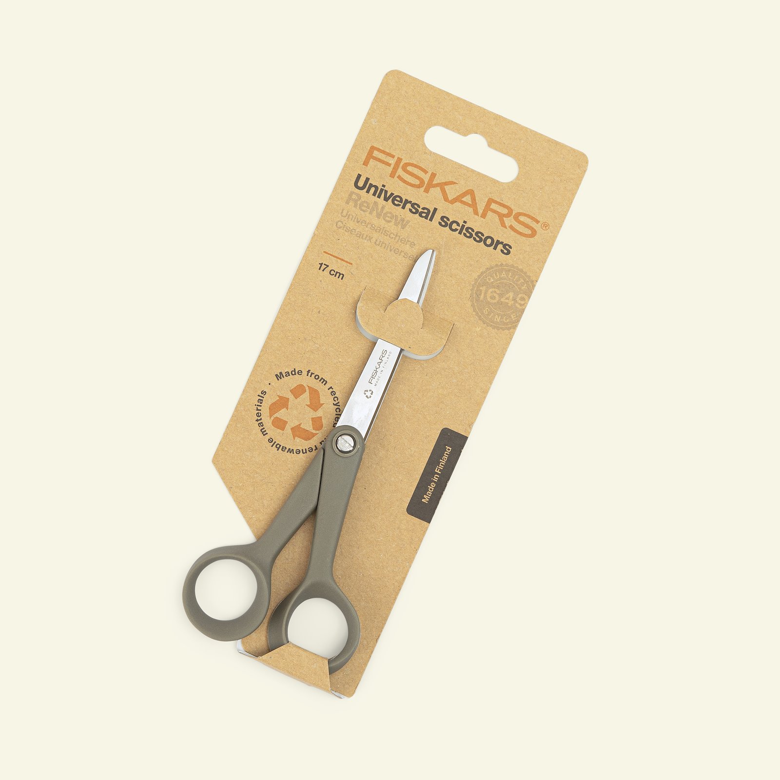 Fiskars ReNew universal scissors 17cm 42032_pack_b