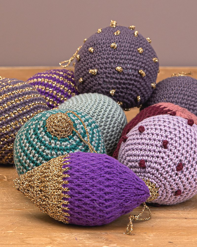 FRAYA hækle- og knitting pattern - Softhearted Christmas Baubles, home & decoration FRAYA4003.jpg
