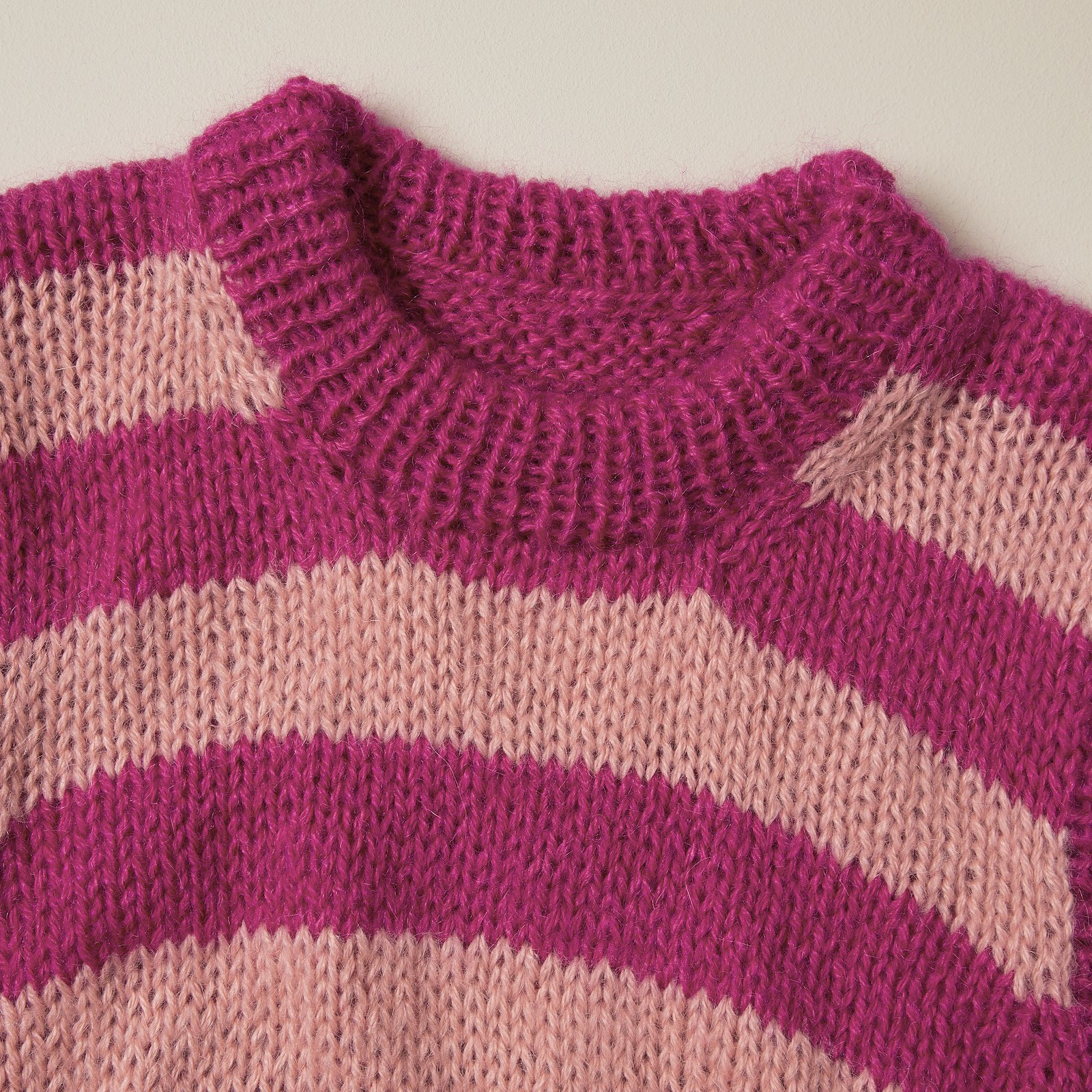 FRAYA, kid mohair mixed yarn "Fluffy", pink 90066310_90066309_sskit