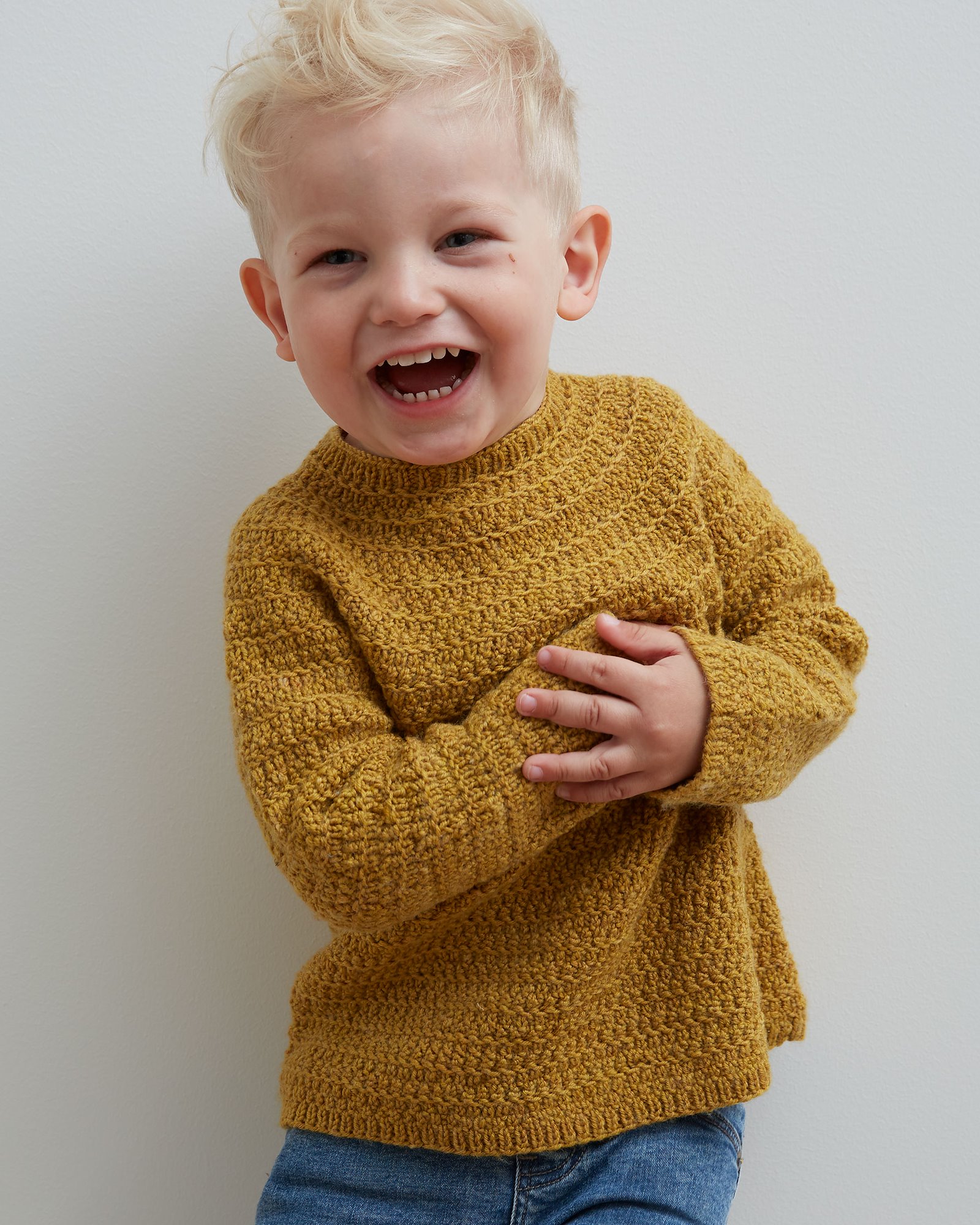 FRAYA knitting pattern – Huggable me sweater - Delicate FRAYA6054_image.jpg