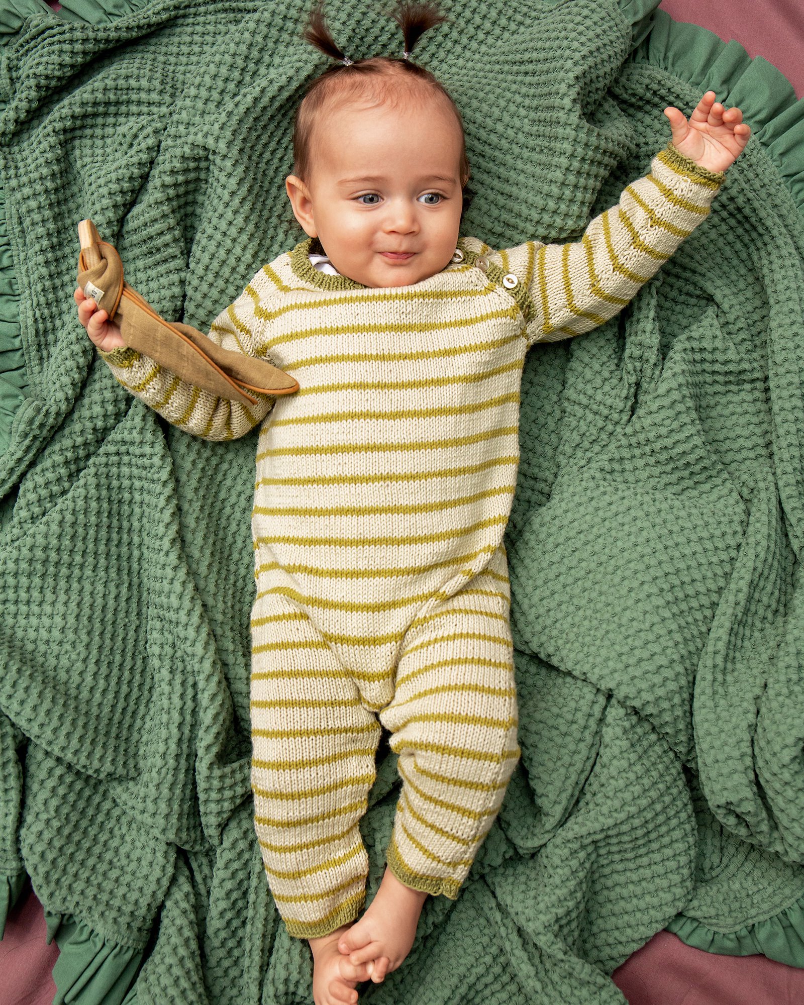 FRAYA knitting pattern - Kickass Rompersuit, kids & babies FRAYA6018_image.jpg