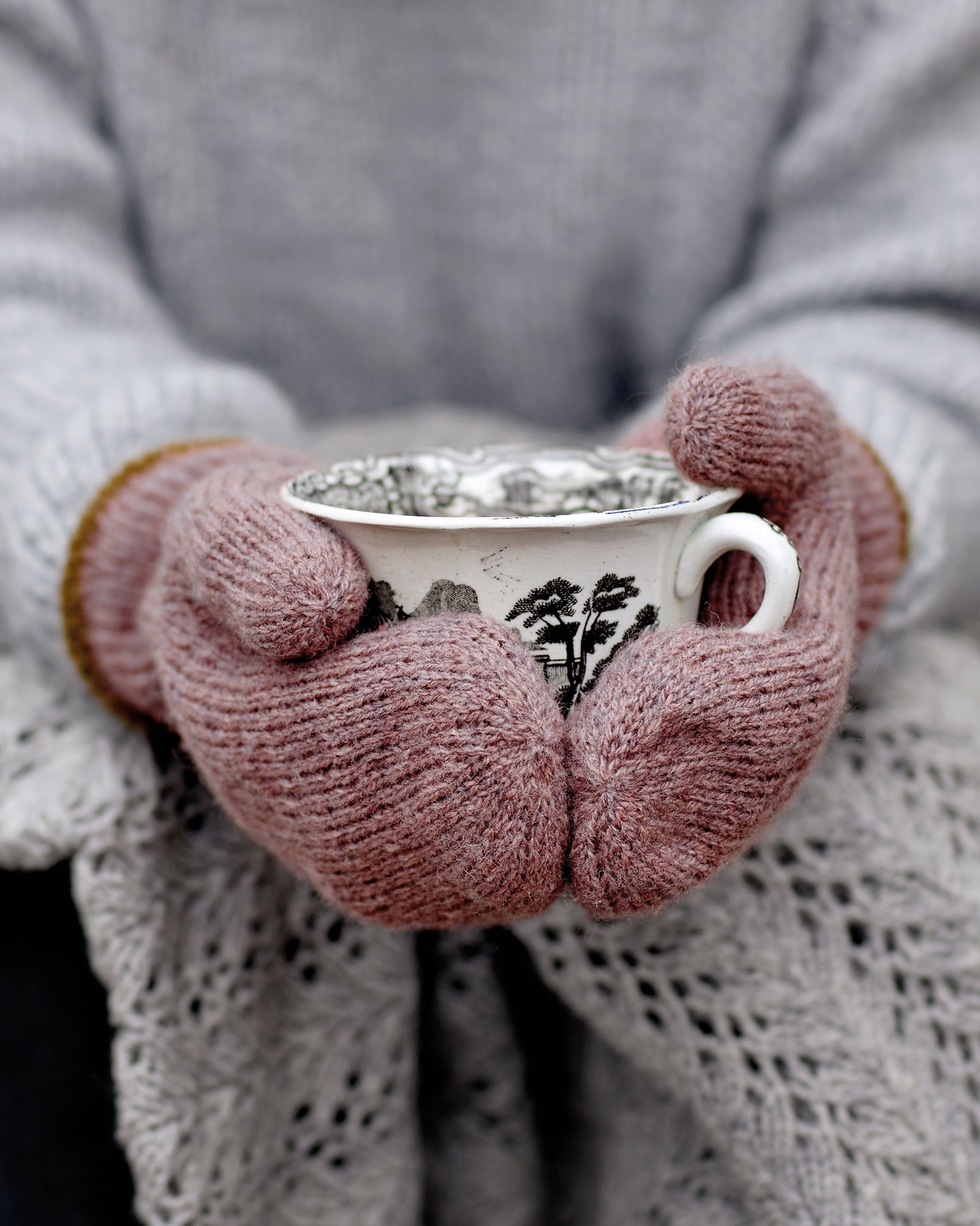 FRAYA knitting pattern - Never Cold Hands Mittens, accessories FRAYA3008.jpg