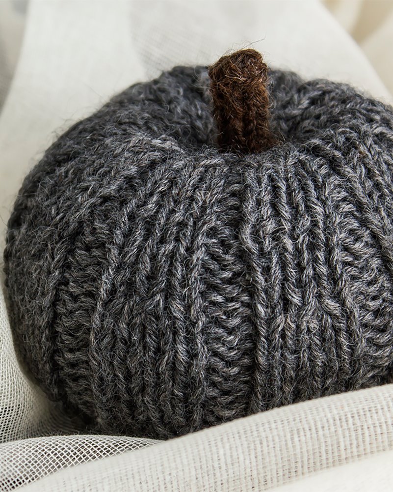 FRAYA knitting pattern - Squeezy Pumpkin, home & decoration FRAYA4020.jpg