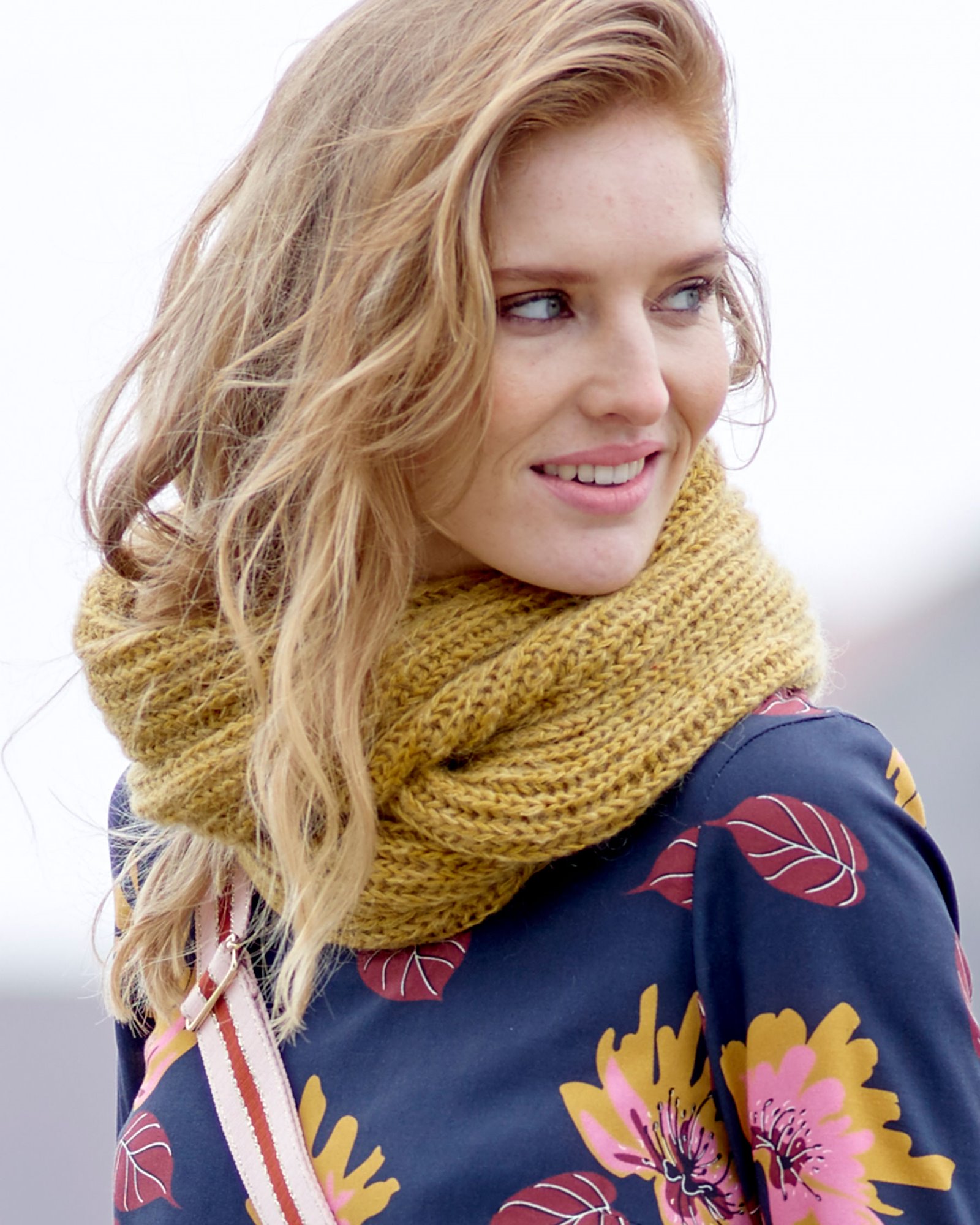 FRAYA strikkeoppskrift – Compliments are welcome scarf - Delicate FRAYA3046_image.jpg