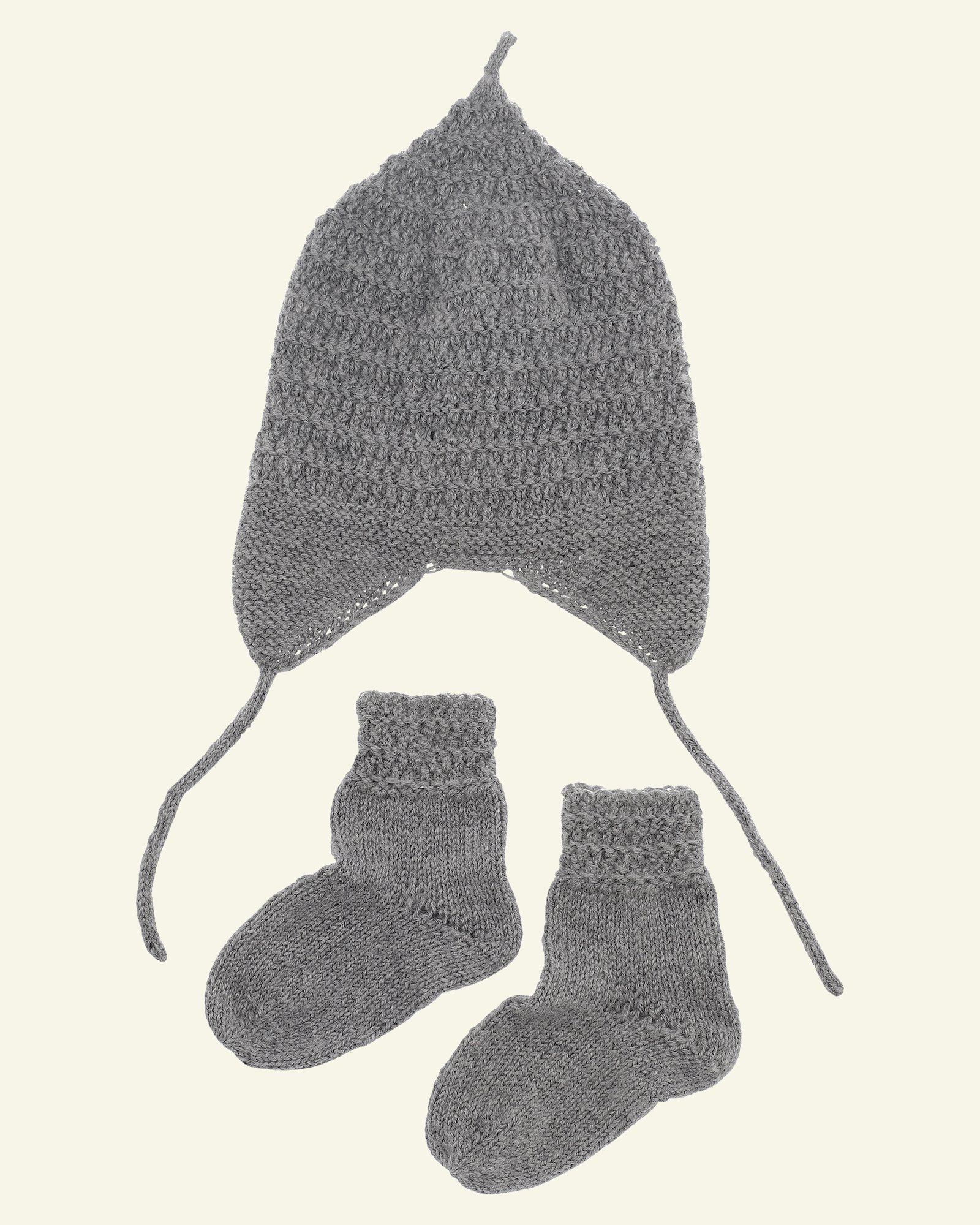 FRAYA strikkeoppskrift – Oh so snug baby hat and socks - Delicate FRAYA3045_image.png