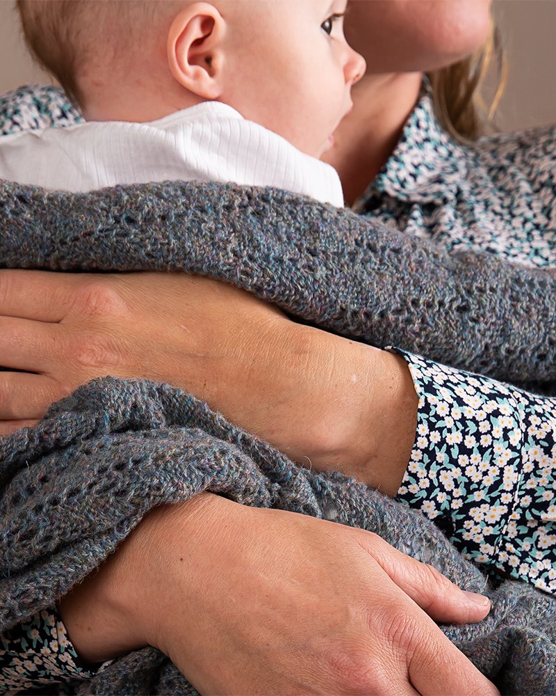 FRAYA strikkeopskrift - Dream on Baby Blanket, boligdekoration FRAYA9018.jpg