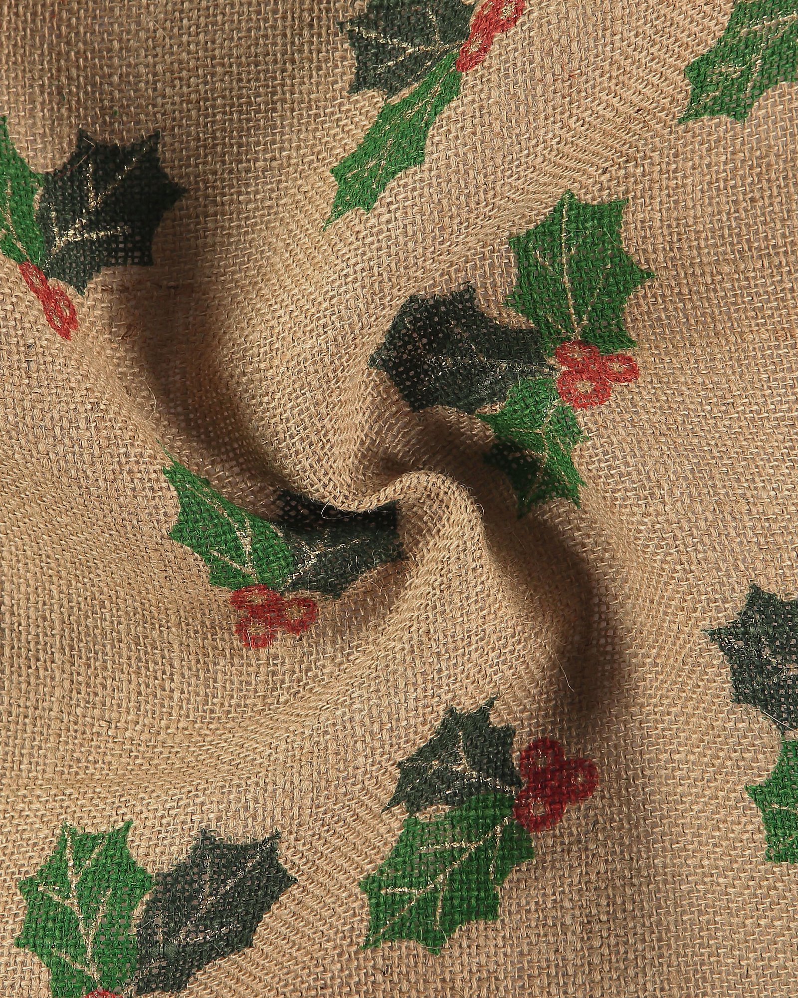 Hessian with holly print 9101_pack