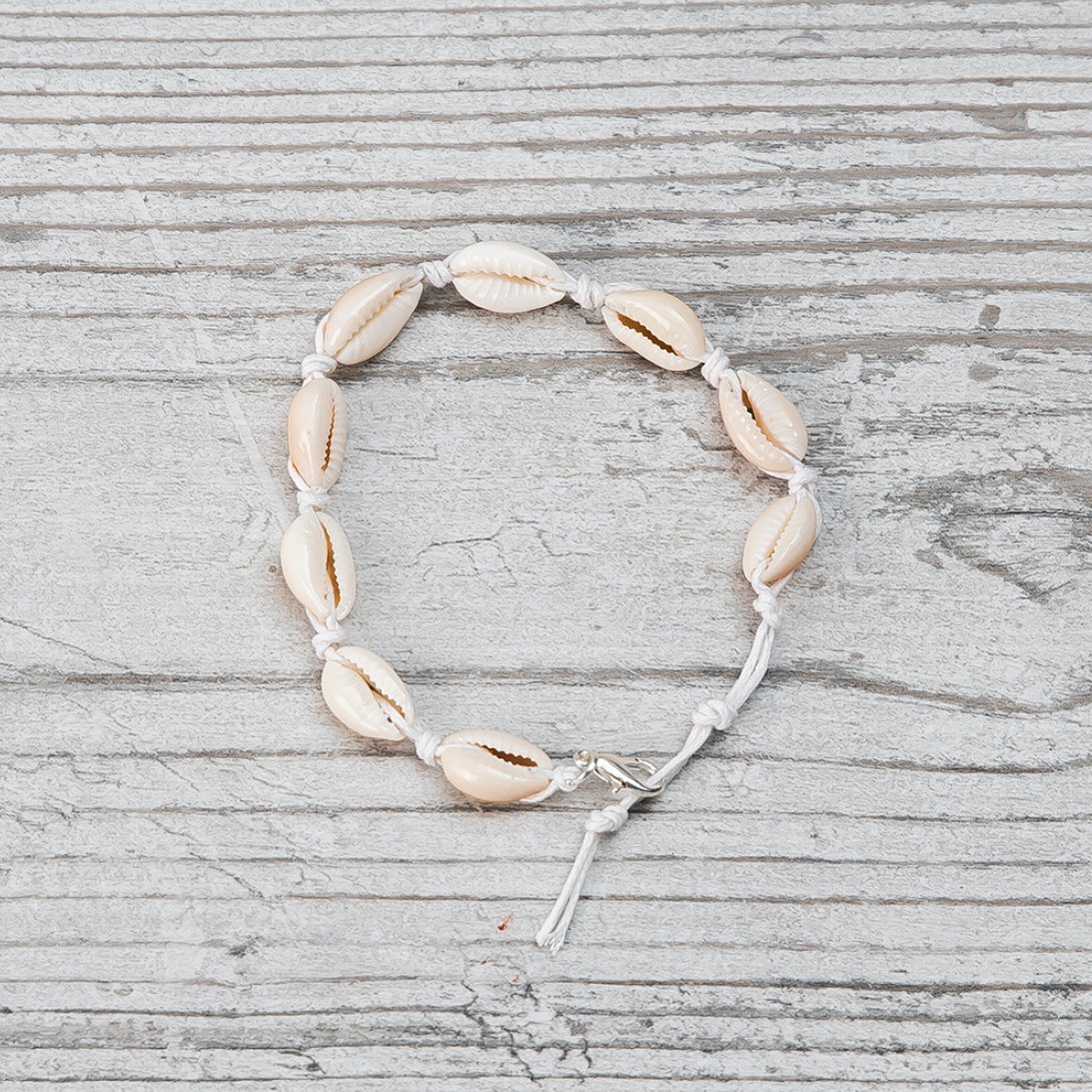 Knotted bracelet with seashells Diy6017-step5.jpg