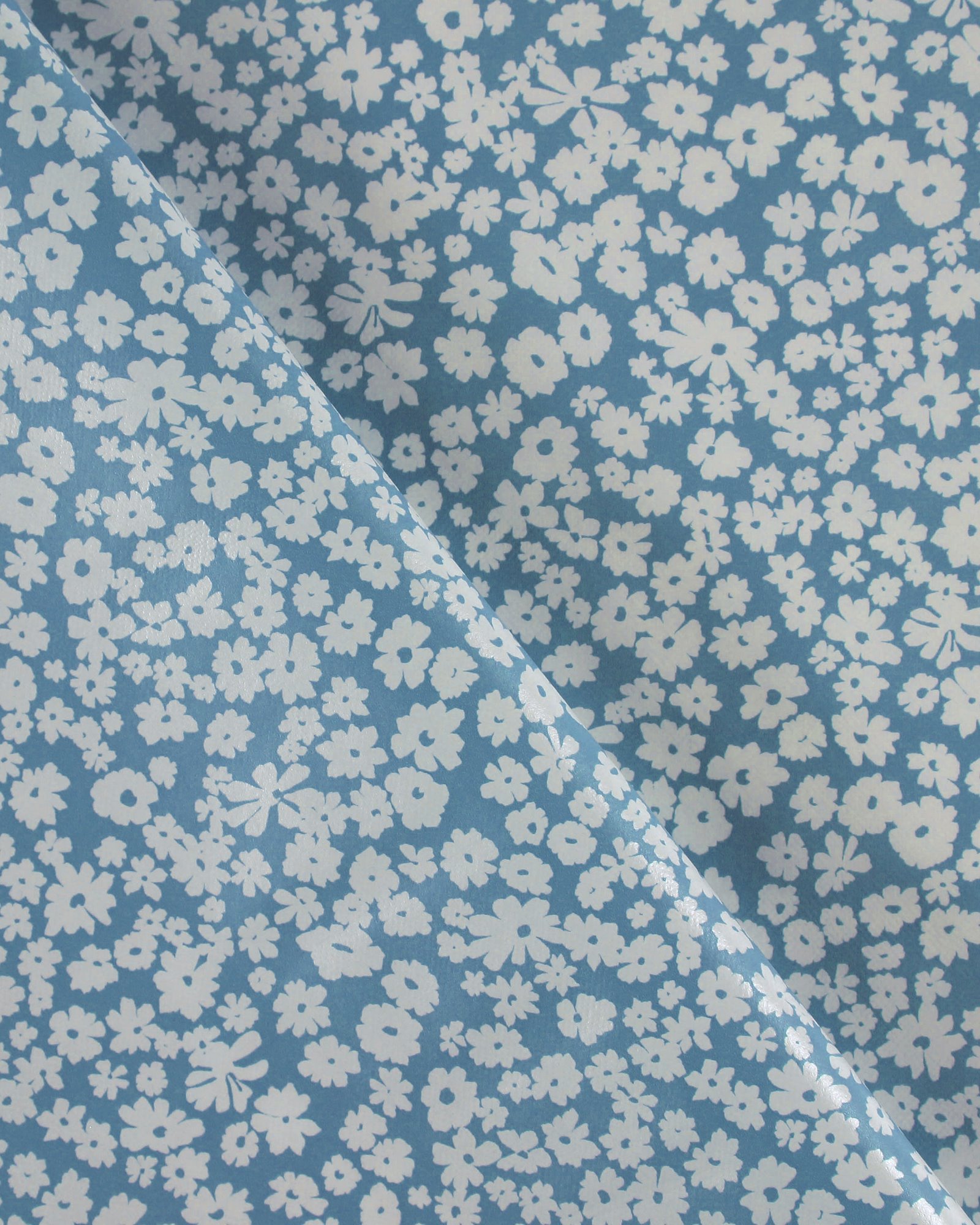 Non-woven oilcloth cobalt blue w flowers 861729_pack.jpg