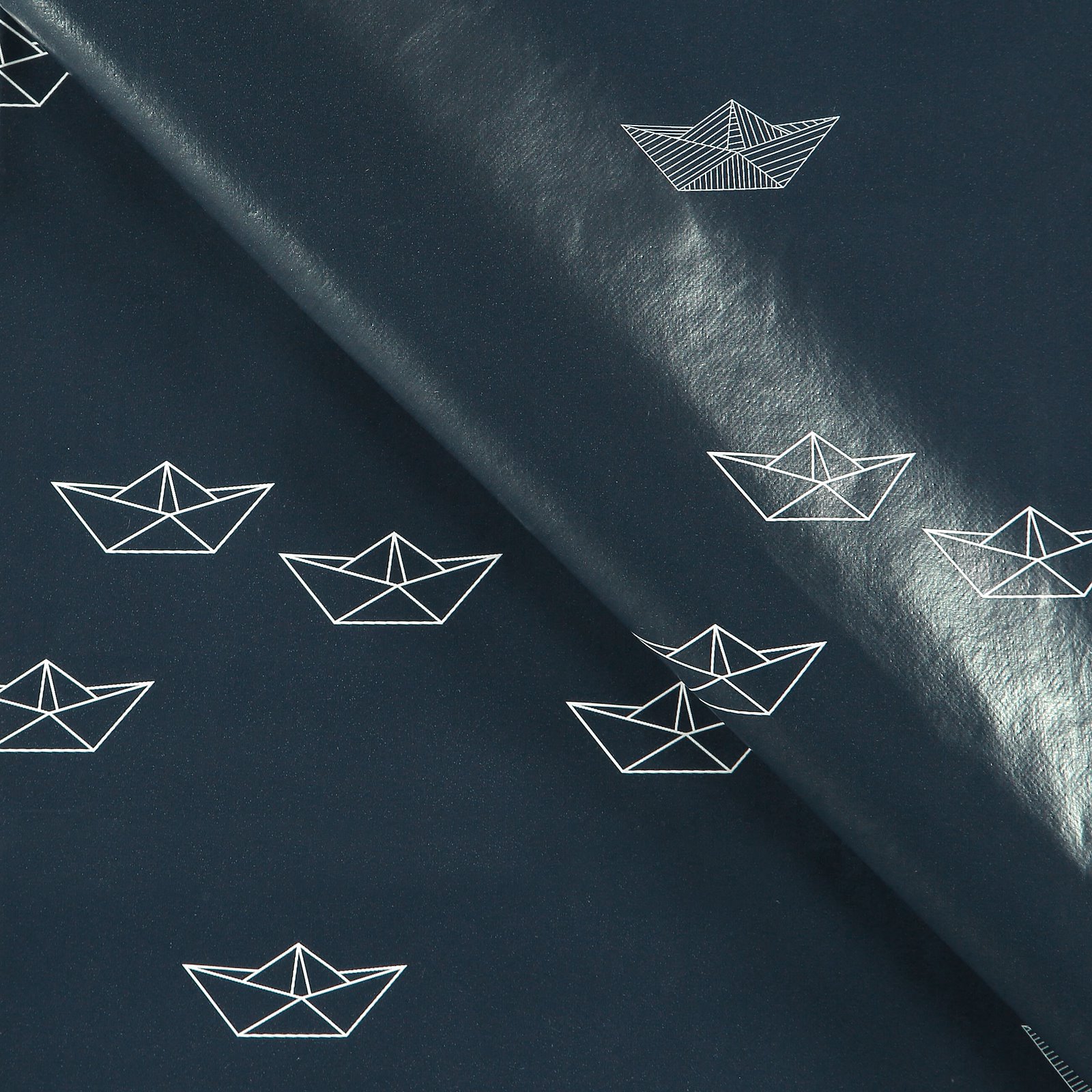Non-woven oilcloth dark blue w boats 861537_pack