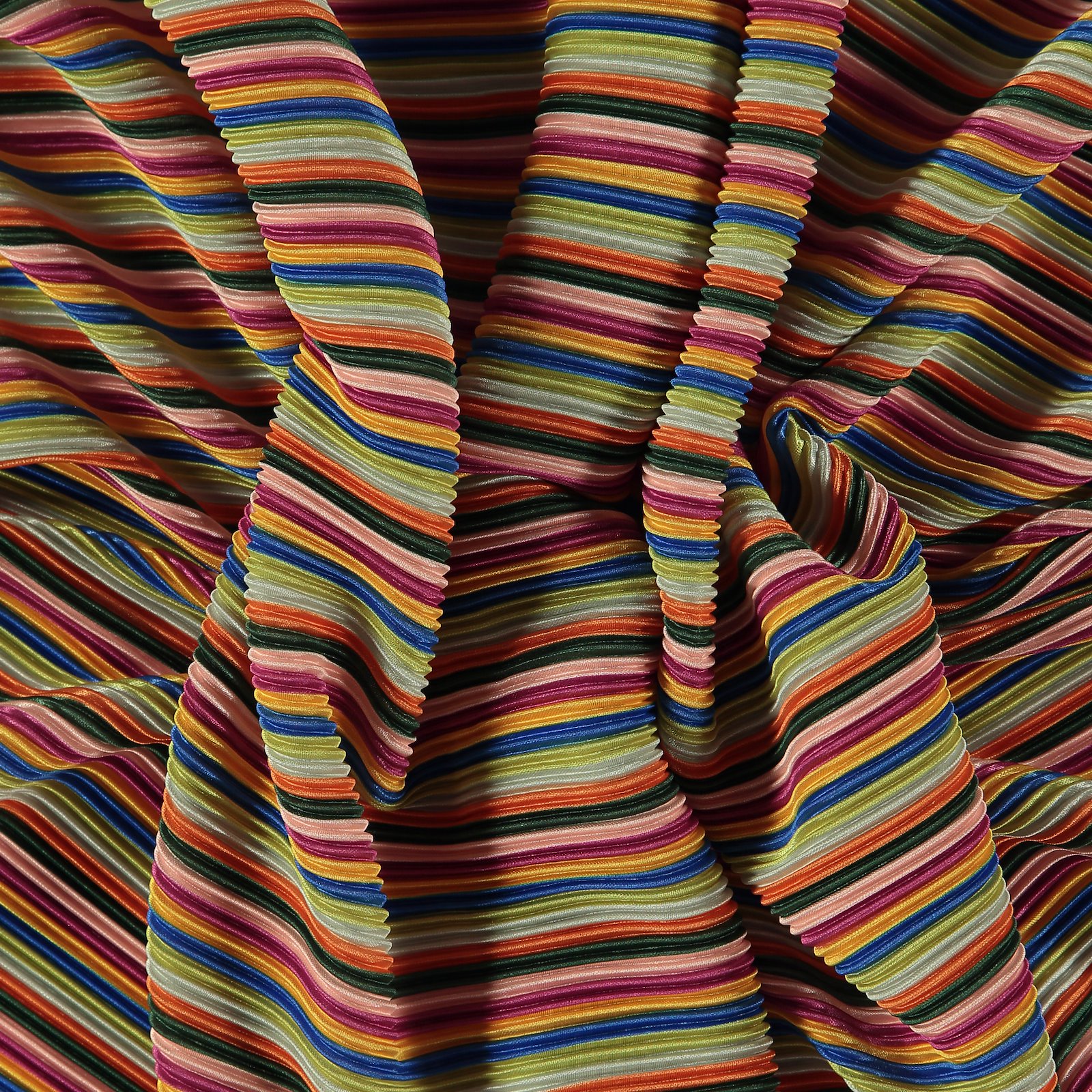 Pleats with multicolored stripe 280105_pack