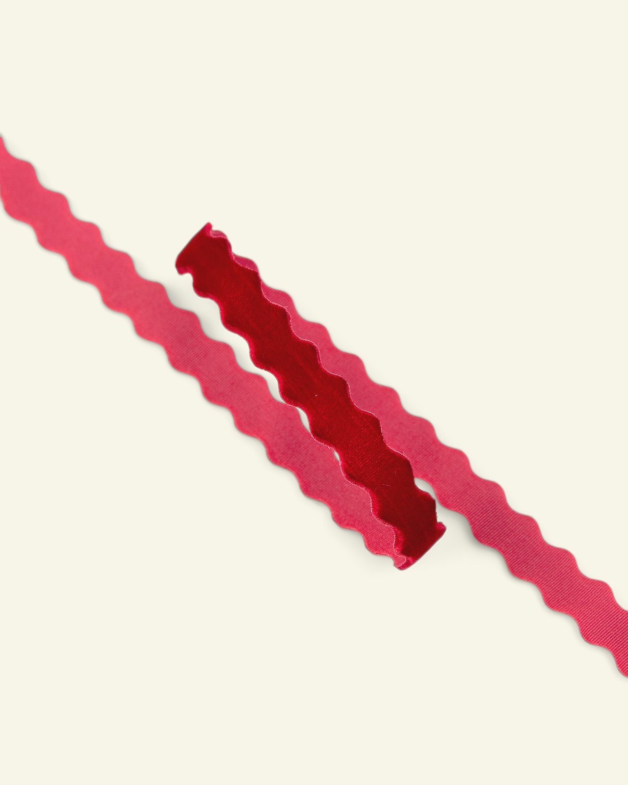Ric rac velour ribbon 10mm red 2m 22213_pack