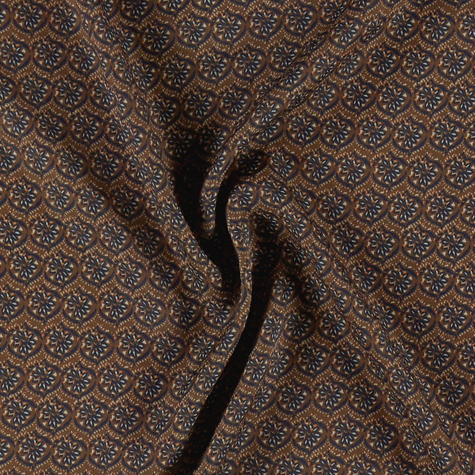 Shiny woven viscose brown with print 710789_pack