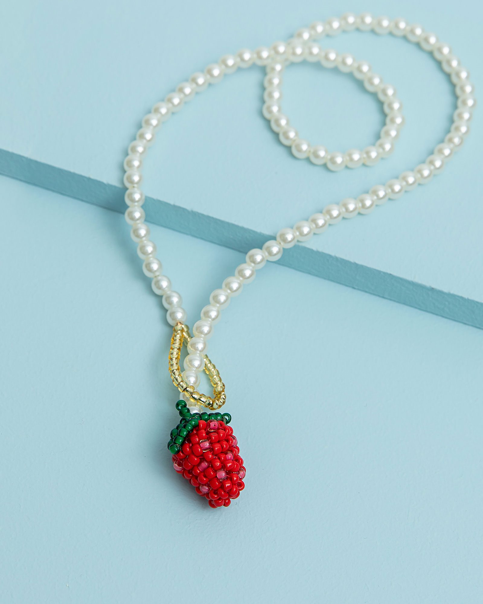 Strawberry pendant DIY6033_image.jpg