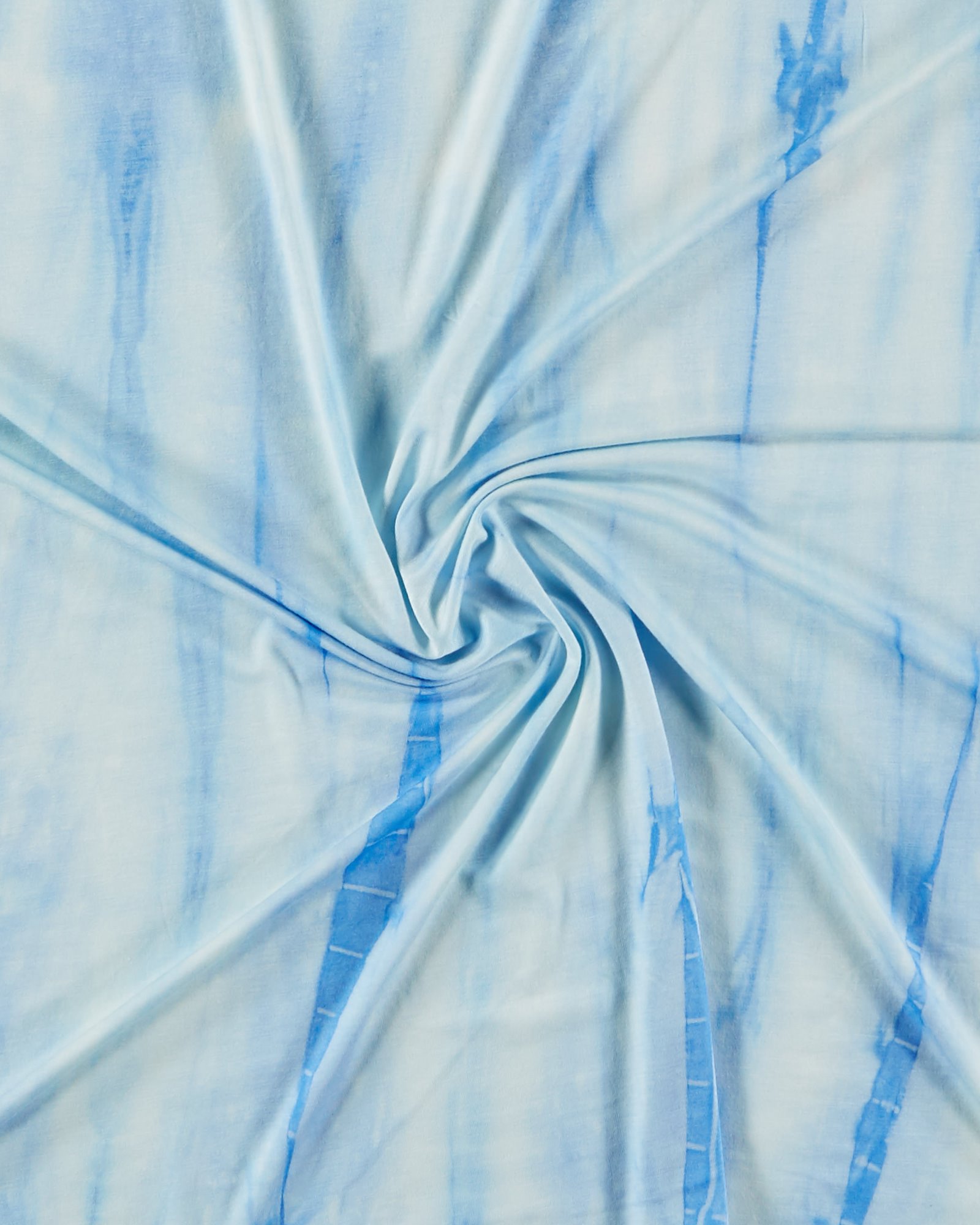 Viscose stretchjersey med blå tie dye 273505_pack