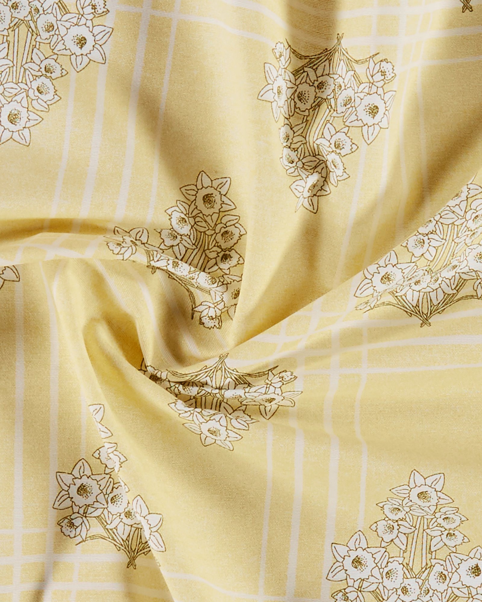 Woven cotton mix pastel yellow w flowers 750519_pack