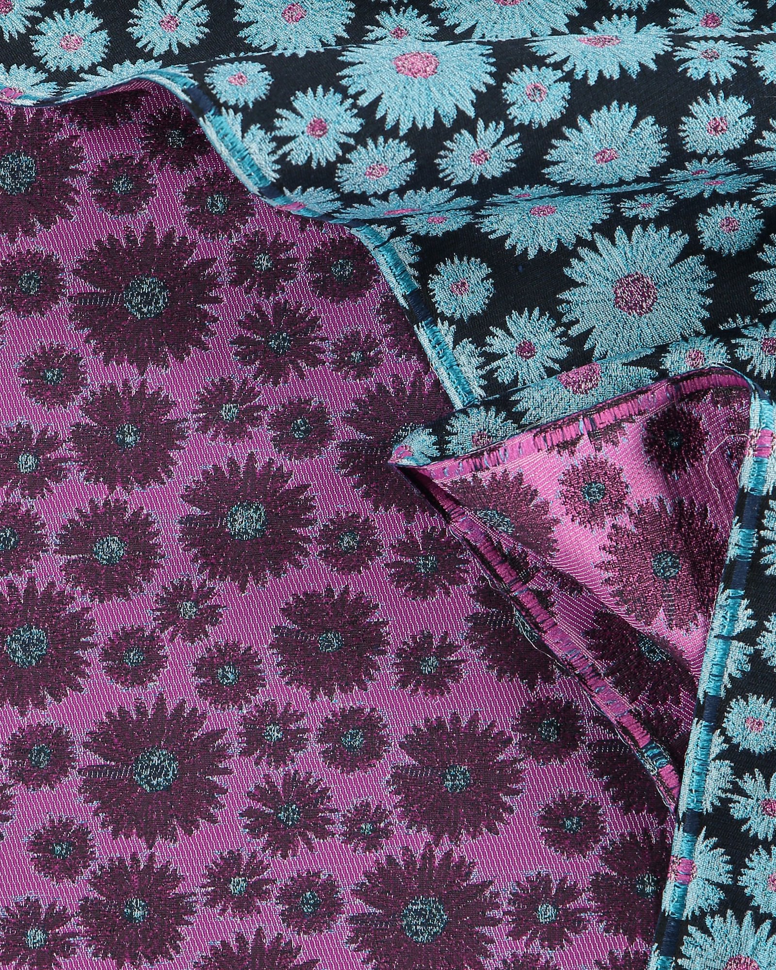 Woven jacquard pink/blue flowers 400326_pack_d