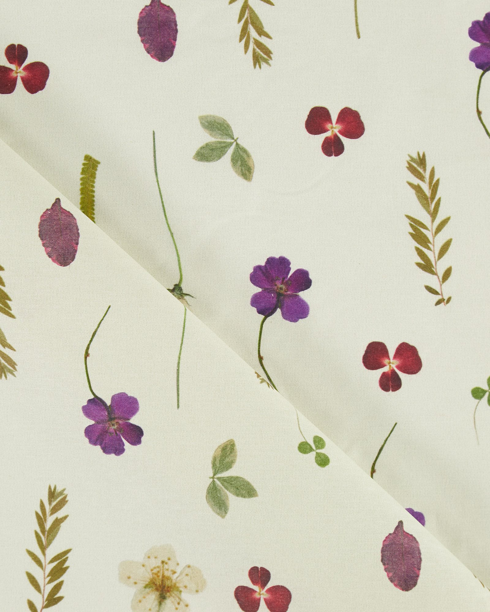 Woven oilcloth vanilla with flowers 872311_pack