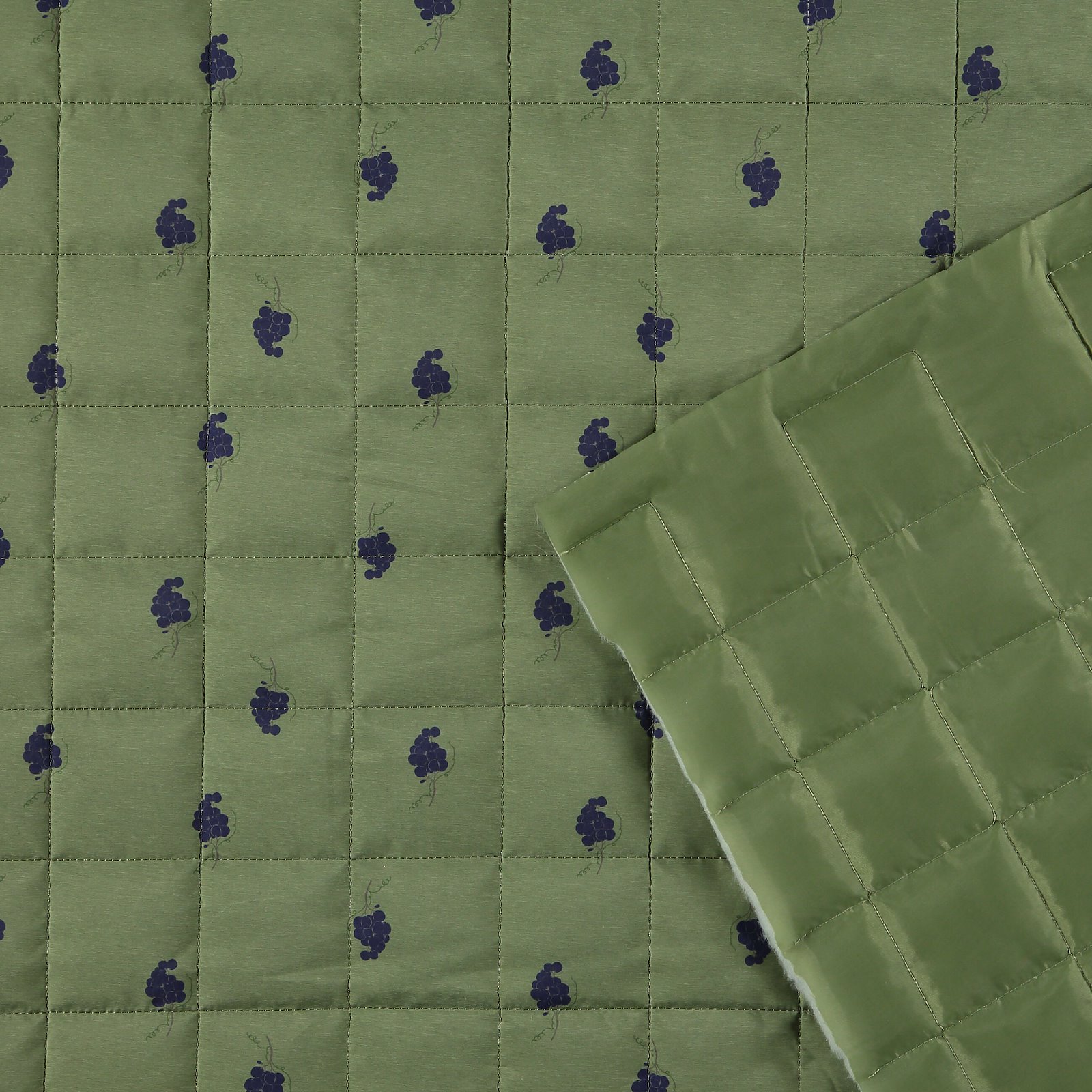 Woven quilt dusty lime w grapes 920247_pack_b