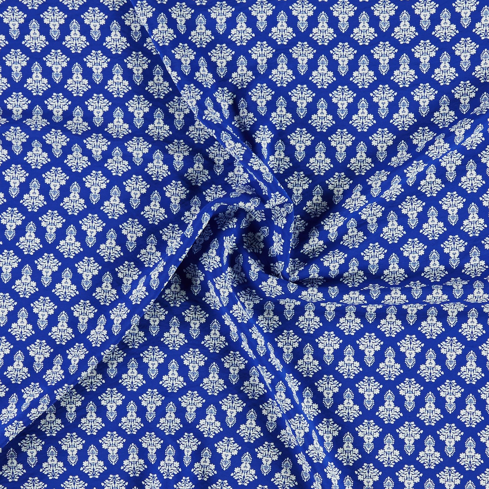 Woven viscose baroque print blue/white 710876_pack