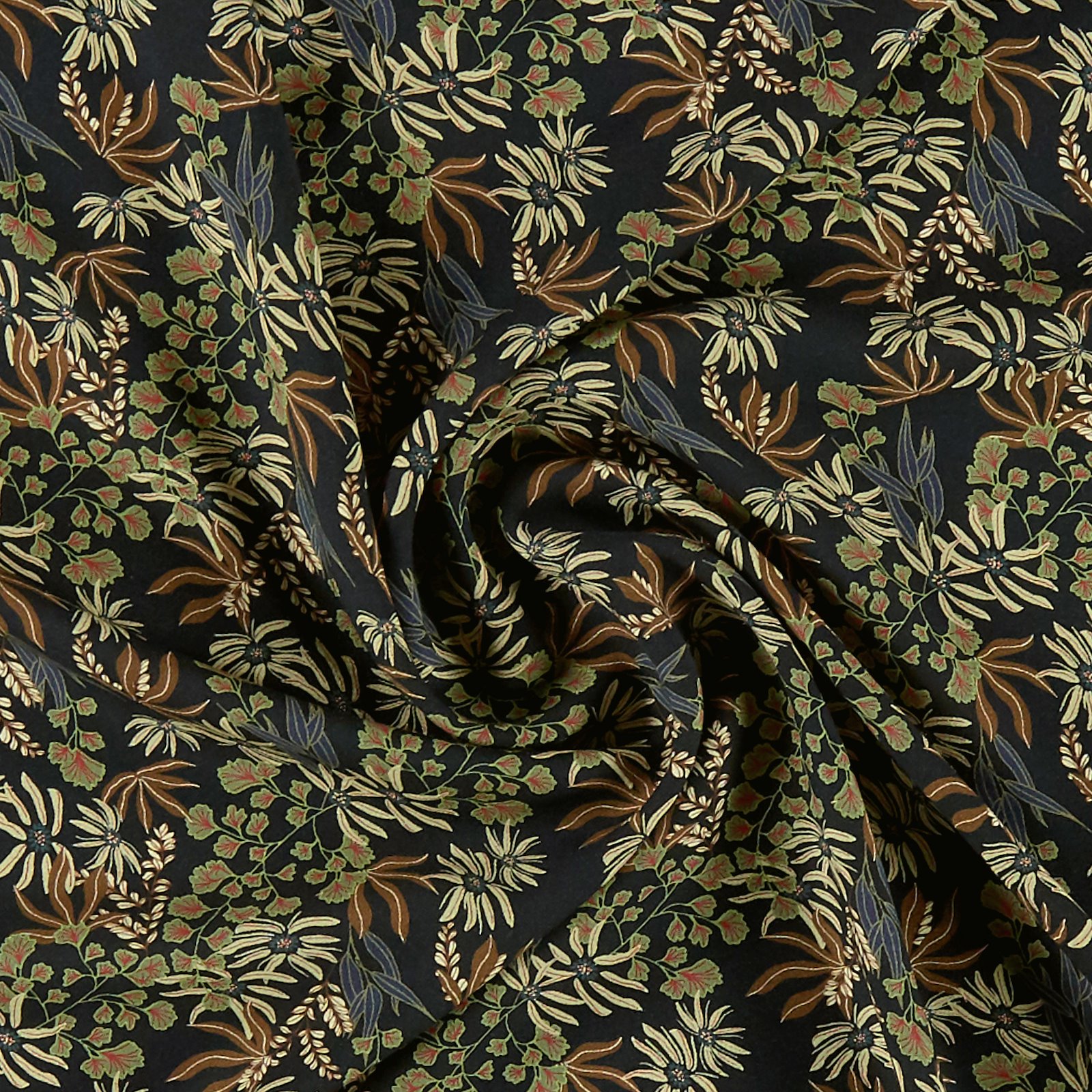 Woven viscose black with flowers 710819_pack