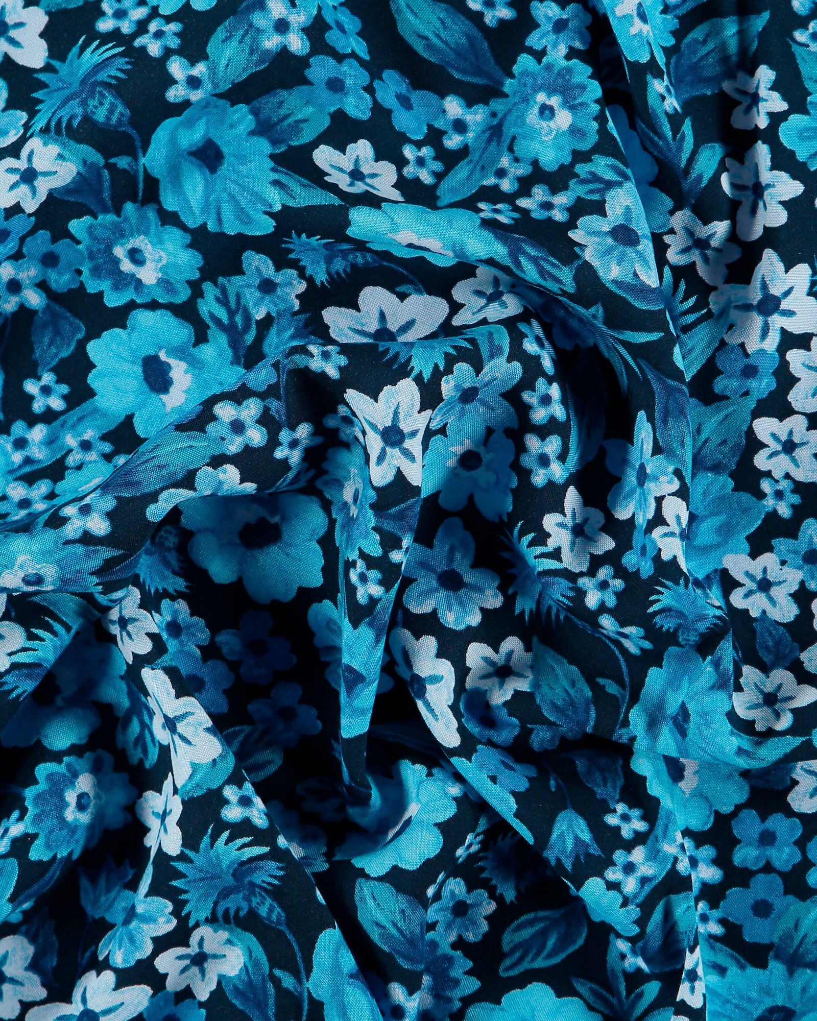 Woven viscose with turquise blue flowers 710656_pack