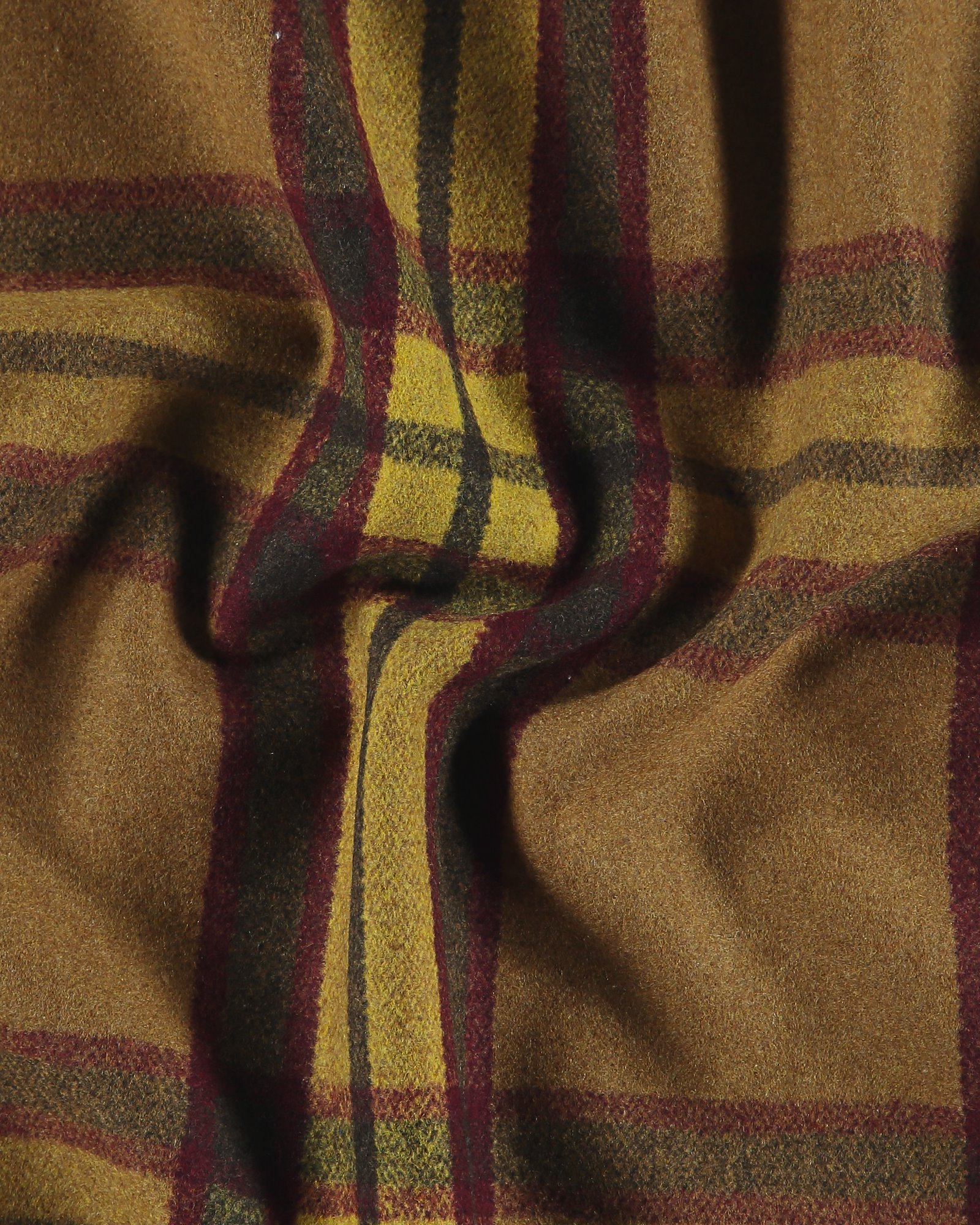 Woven wool with yellow and red YD check 300223_pack