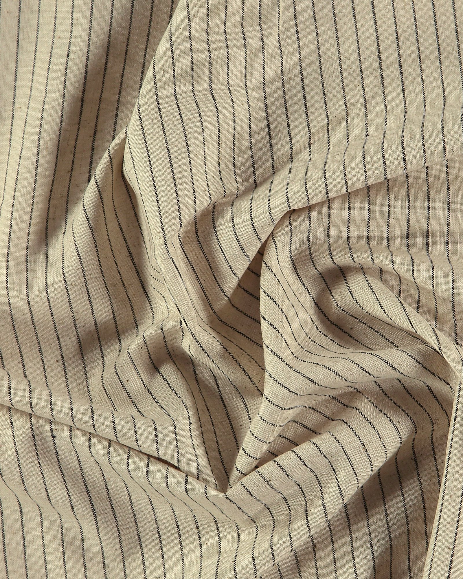 Yarn dyed thin stripe linen/black 816273_pack